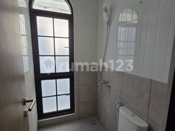 Rumah Hook Bangunan Baru 2 Lantai+Mezzanine Little Santorini Citra Garden 2
