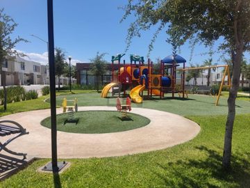 Casa en venta al norte de la ciudad Fracc. Sorrento modelo Bari 2