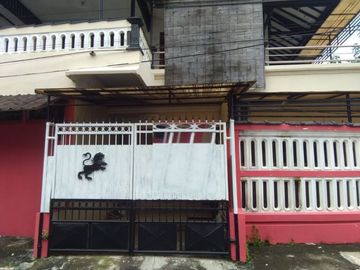 Rumah disewakan Dukuh Kupang Barat Surabaya