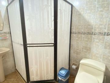 casa en venta en las mercedes. Cod V342