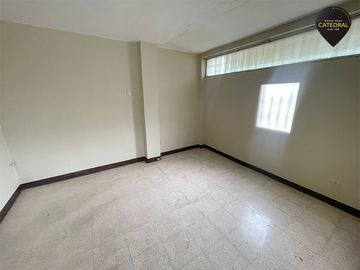 Casa de venta en Los Esteros – código:18906