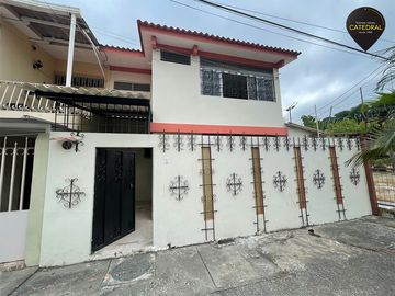 Casa de venta en Los Esteros – código:18906