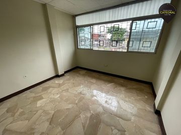 Casa de venta en Los Esteros – código:18906