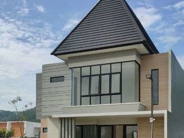 FONTANA Luxury Home Resort with Lovely View in Ungaran