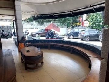 Rumah Mainroad Supratman Cihapit Bandung Wetan
