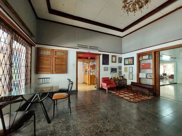 Rumah Mainroad Supratman Cihapit Bandung Wetan