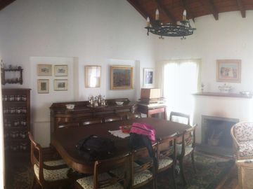 CASA IMPECABLE - Bº SAN ALFONSO - VENTA