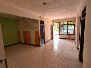 Disewakan Rumah Nusaloka Blok F BSD City Tangerang Lokasi Strategis Murah 3 Kamar Tidur