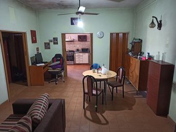 Casa para 2 Familias en venta en Isidro Casanova