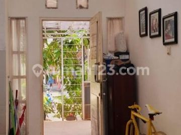 Rumah Cantik dan Keren Strategis di Permata Bintaro - 2110