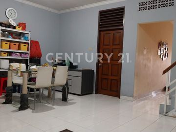 Rumah 2 Lantai Lokasi Strategis Di Pondok Kelapa S8337