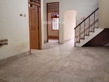 Rumah 2 Lantai Lokasi Strategis Di Pondok Kelapa S8337