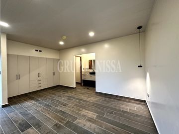 Oportunidad! Se Vende Moderna Casa en Altos del Maria