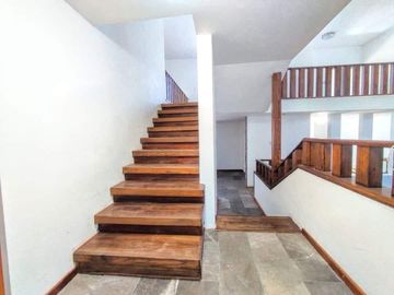 VENTA CASA CON ALBERCA EN FRACC. TANGAMANGA