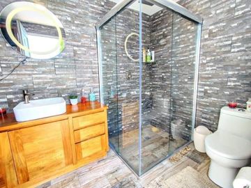 VENTA CASA CON ALBERCA EN FRACC. TANGAMANGA
