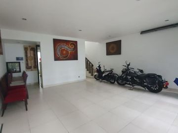 Rumah Lux Fully Furnished 6 Kamar Tidur di Sektor 7 Menteng Bintaro 4733