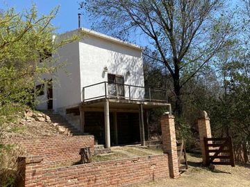 CASA TIPO LOFT EN BIALET MASSE CON PATIO Y COCHERAS