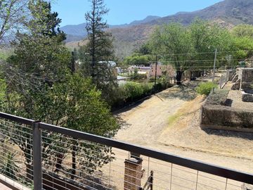 CASA TIPO LOFT EN BIALET MASSE CON PATIO Y COCHERAS