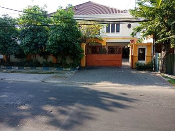 Dijual Rumah Usaha Raya Kertajaya Indah, Surabaya Timur. Cocok Buat Home Stay