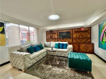 Venta de Casa Lujosa en El Poblado