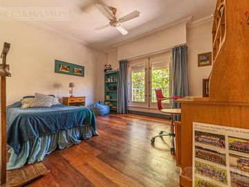 Casa en venta en Martindale C.C sobre cancha de polo. Amenities. Pilar