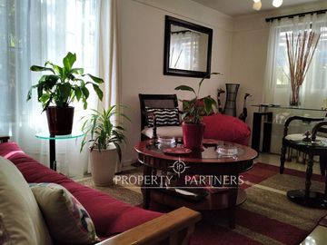 Excelente Vivienda familiar, con departamento interior.