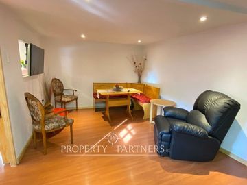 Excelente Vivienda familiar, con departamento interior.