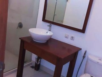 Rumah Modern Dalam Perumahan dekat JCM
