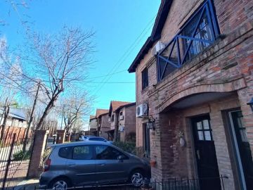 OPORTUNIDAD Casa tipo duplex en venta Villa Adelina