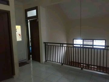 Ruamh 2 lantai di srengseng sawah jagakarsa jakarta selatan