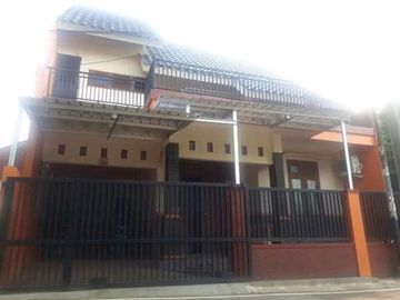 Ruamh 2 lantai di srengseng sawah jagakarsa jakarta selatan