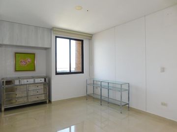 apartamento en arriendo/venta en altamira. Cod V89845