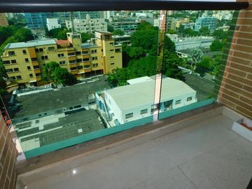 apartamento en arriendo/venta en altamira. Cod V89845