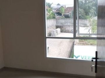 Rumah 2 Lantai Bogor FREE Furnished Dekat Kampus IPB