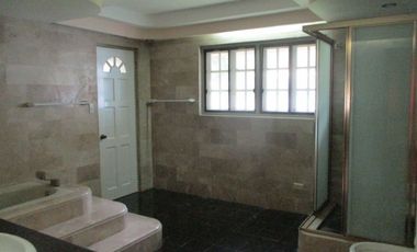 House for rent in Cebu City, Silver Hills with adjacent vacant lot also for sale