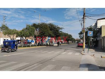💰 Precio: $130,000 dólares – NEGOCIABLE
📍 Ubicación: Calle La Ladera 175 – Urbanización 3 de Octubre, Chiclayo
📐 Área: 160 m²
📄 Documentación en re