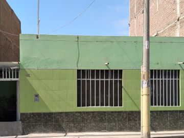 💰 Precio: $130,000 dólares – NEGOCIABLE
📍 Ubicación: Calle La Ladera 175 – Urbanización 3 de Octubre, Chiclayo
📐 Área: 160 m²
📄 Documentación en re