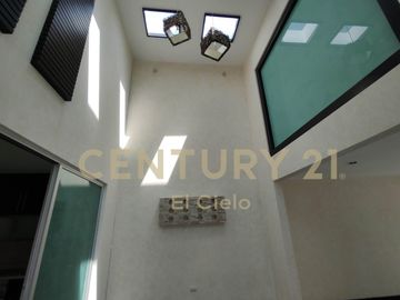Casa residencial en venta cluster 999 Lomas de Angelópolis, Puebla.
