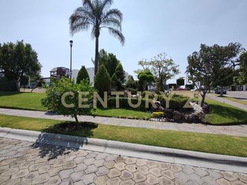 Casa residencial en venta cluster 999 Lomas de Angelópolis, Puebla.