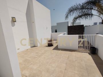 Casa residencial en venta cluster 999 Lomas de Angelópolis, Puebla.