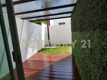 Casa residencial en venta cluster 999 Lomas de Angelópolis, Puebla.