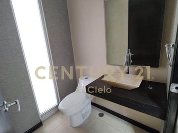Casa residencial en venta cluster 999 Lomas de Angelópolis, Puebla.
