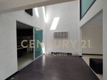 Casa residencial en venta cluster 999 Lomas de Angelópolis, Puebla.