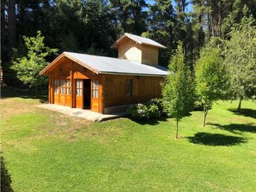 EN VENTA CHACRA CON DOS CASAS, QUINCHO Y GALPÓN CH-144