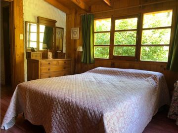 EN VENTA CHACRA CON DOS CASAS, QUINCHO Y GALPÓN CH-144