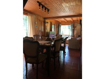 EN VENTA CHACRA CON DOS CASAS, QUINCHO Y GALPÓN CH-144