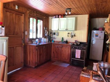 EN VENTA CHACRA CON DOS CASAS, QUINCHO Y GALPÓN CH-144