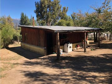 EN VENTA CHACRA CON DOS CASAS, QUINCHO Y GALPÓN CH-144