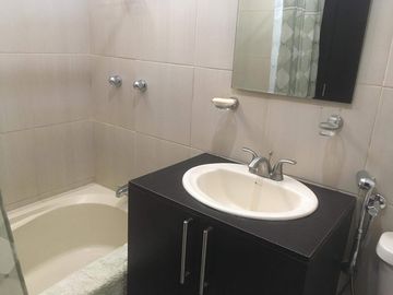 Se Vende Casa Cerca del Mar en Ballenita