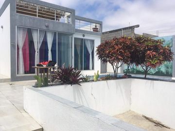 Se Vende Casa Cerca del Mar en Ballenita